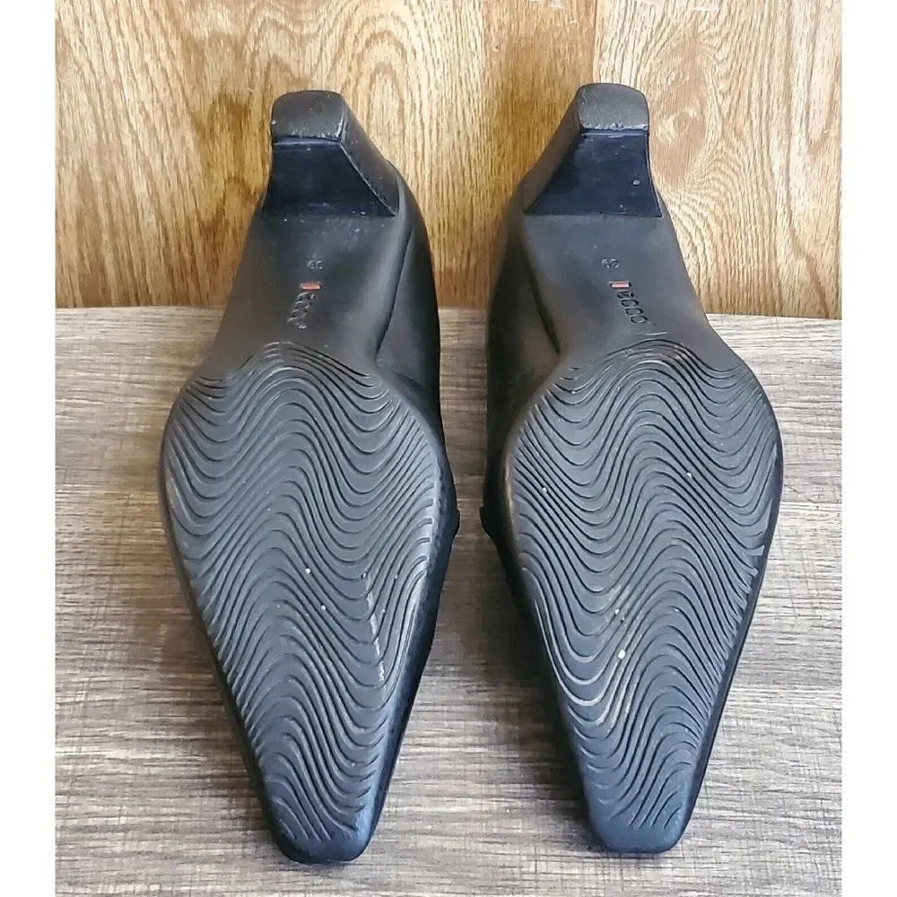 Ecco Women's Black Leather‎ Heels Size 39 US 8-8.5